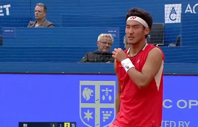 2025ATP250布加勒斯特红土网球公开赛男单首轮焦点战，中国00后未来之星布