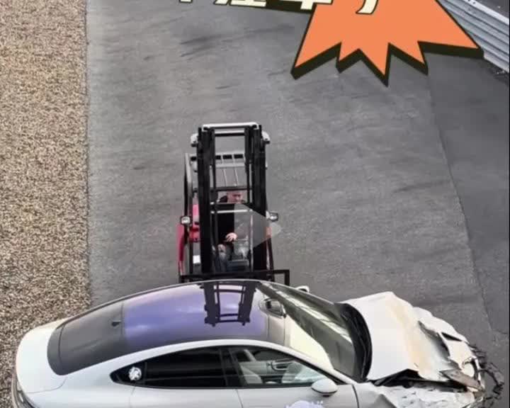 [灵光一闪][灵光一闪][灵光一闪]完了完了…互联网神车又撞上了，有哪位网友认为