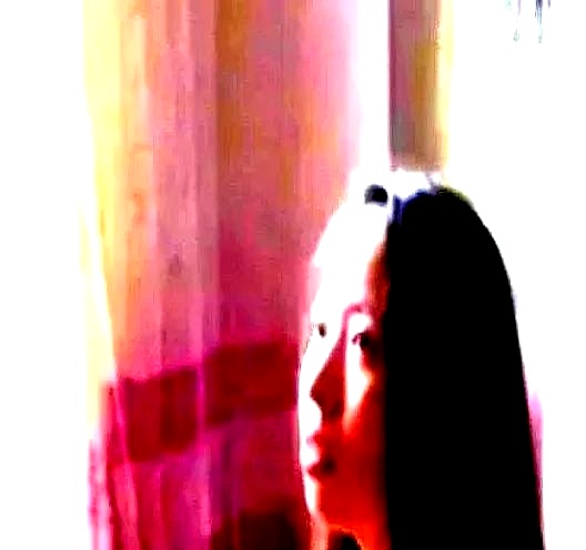 在这个变幻莫测的时代，婚姻的意义正经历着深刻的转变。当年轻人面对婚姻选择时，传统