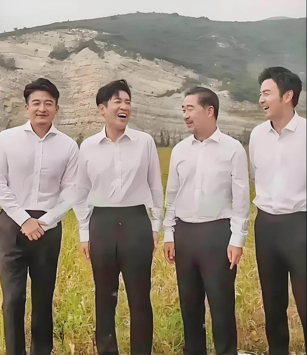 #老照片#
画面中的四条硬汉，分别都是谁呢？