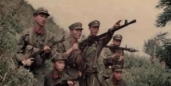1979年，我军攻打越军炮台受阻，打了100多发炮弹，都攻不破，这时，一个炊事员