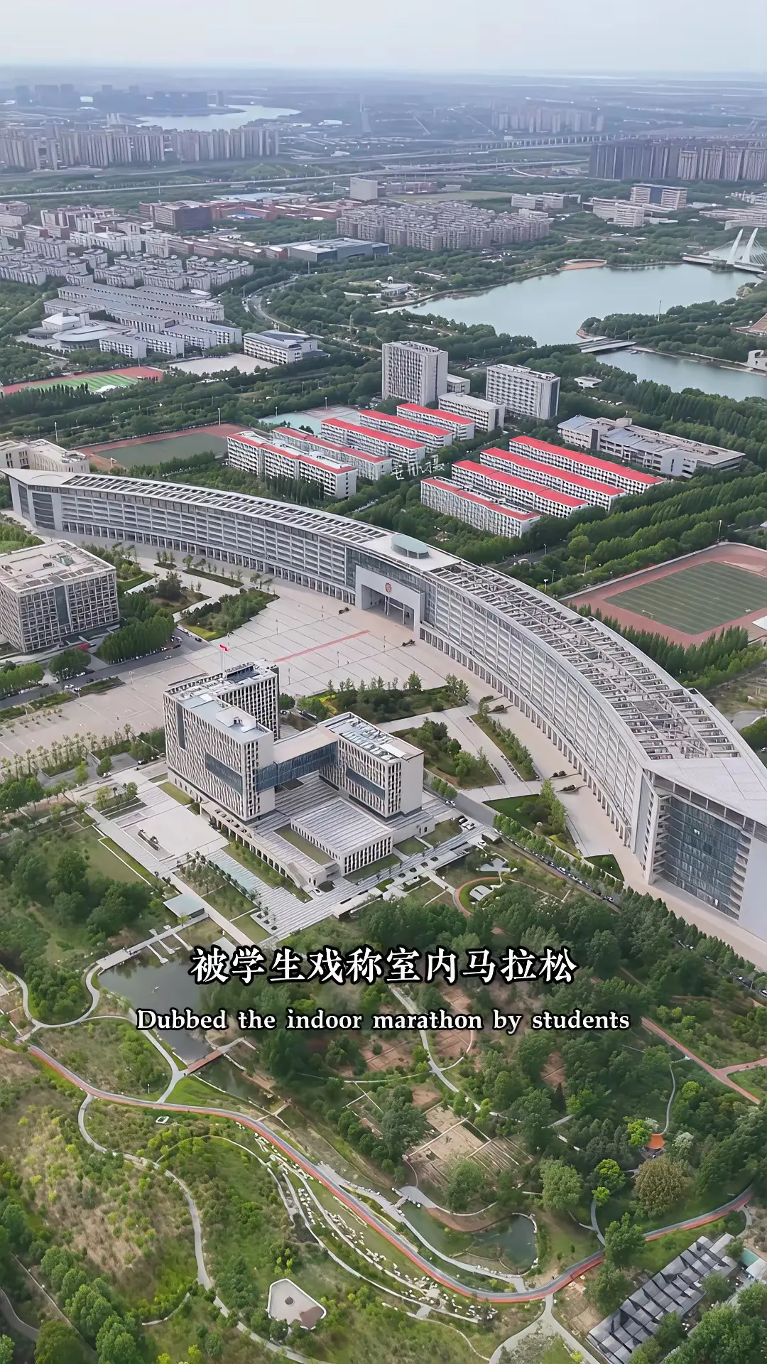 这种学生宿舍真的毫无美感。像集中营