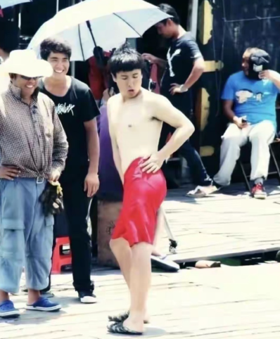 沈腾大量早期照片曝光！有的人的搞笑真的是天赋