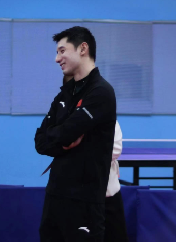 全国的运动爱好者都得感谢张继科

要不是他先办了“张继科杯”乒乓球比赛，林丹也不