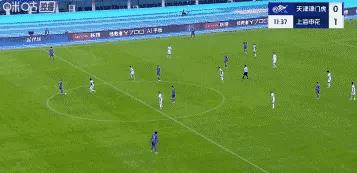 “快乐”足球！中超第三十轮失误送礼，一个比一个惊喜
中超第三十轮，津门虎对阵上海