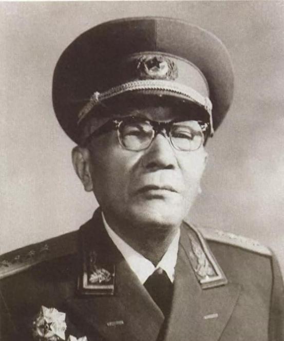 上级有意调韩先楚去新四军第三师，师长黄克诚婉拒：我们不缺干部
“1945年11月