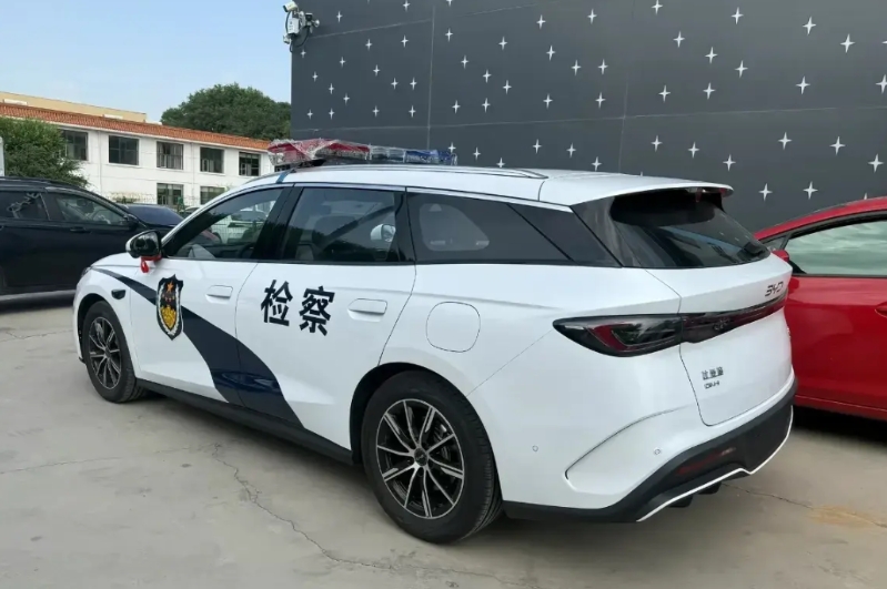 我看谁再敢拉比亚迪车门报手机尾号。
最近埋汰比亚迪车主的视频不多了，应该是友商不