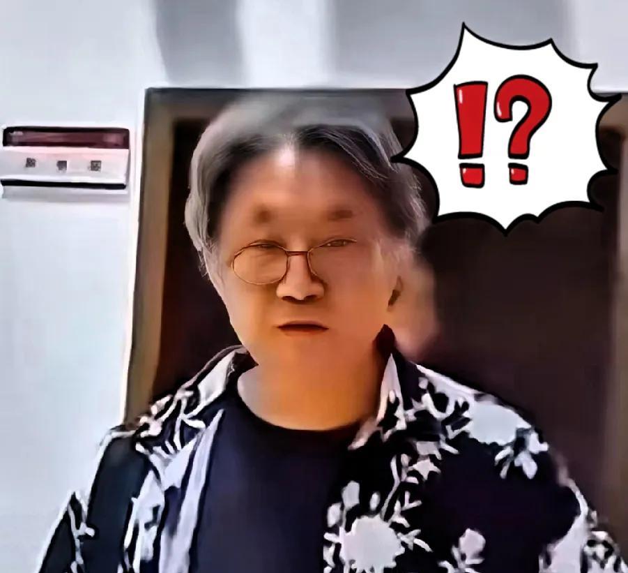 孔雀杯赛场上的祁伟耿
展现出令人震撼的勇气。当发现评委给73号选手打出与表现
严