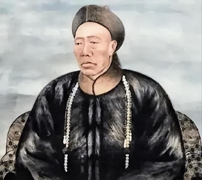 1908年慈禧太后去世，李莲英立马请求回老家养老。隆裕太后面色不善，心想：“你做