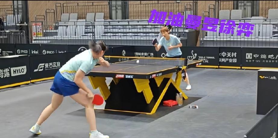 王曼昱和徐弈又能一起练球了！
昨天打完资格赛的徐弈妹妹晋级决赛了，曼昱也为自己的