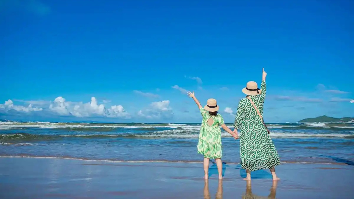 月薪三万撑不起一个暑假？中产爸妈的暑期旅行焦虑