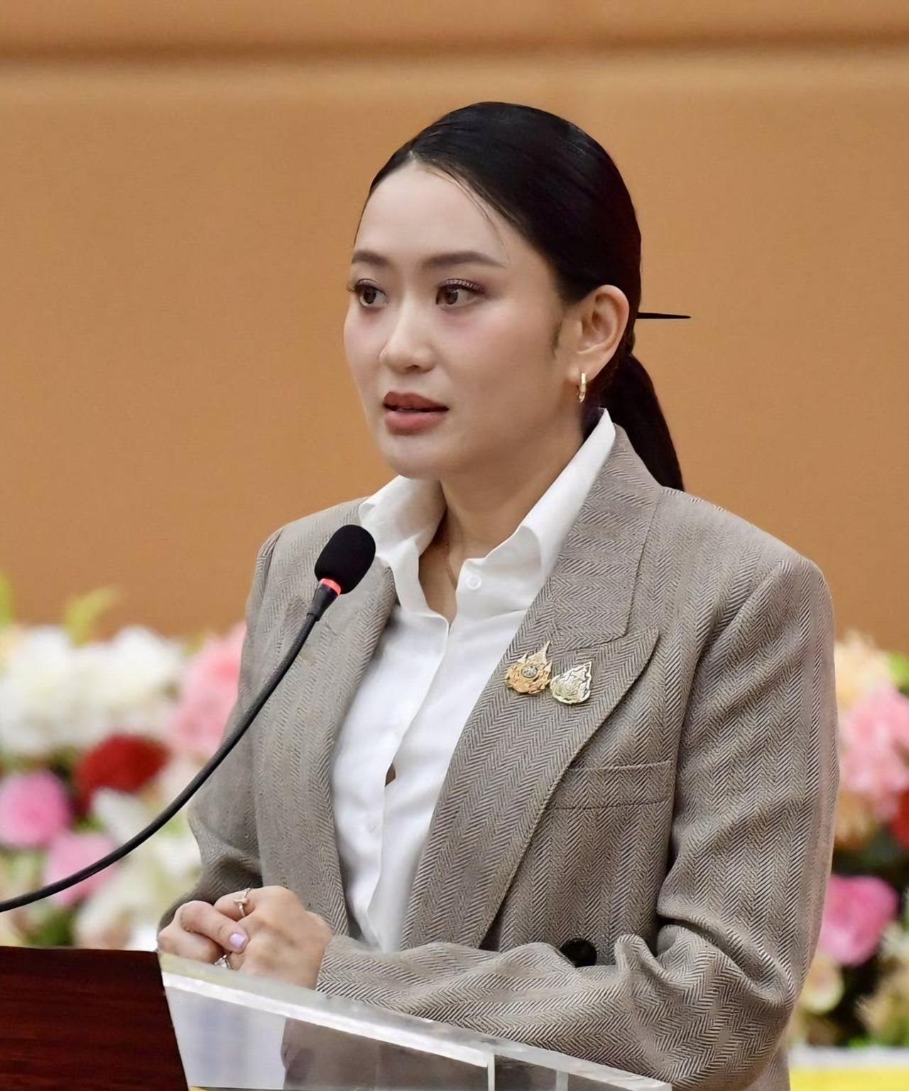 佩通坦气质完美，身穿灰色西装又飒又美
2025年5月29日，泰国总理佩通坦女士，