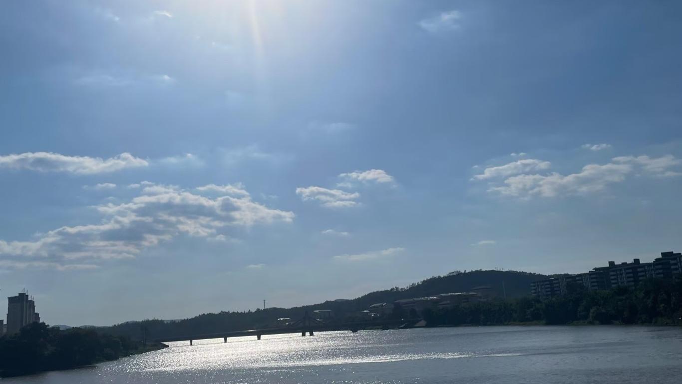 我们普通人要做的，不是追求幸福，而是规避痛苦