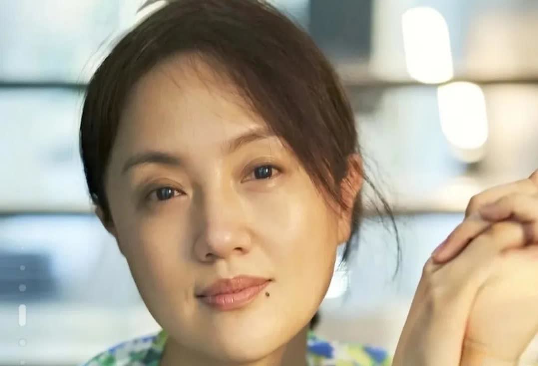秦海璐不知道朱媛媛生病，我能理解。

张凯丽不知道朱媛媛生病，我也能理解。
