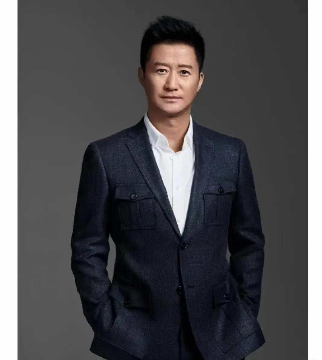 现在全网最难受的就属吴京了吧
吴京做梦也没想到
选了个角色埋下个雷！
吴京监制并