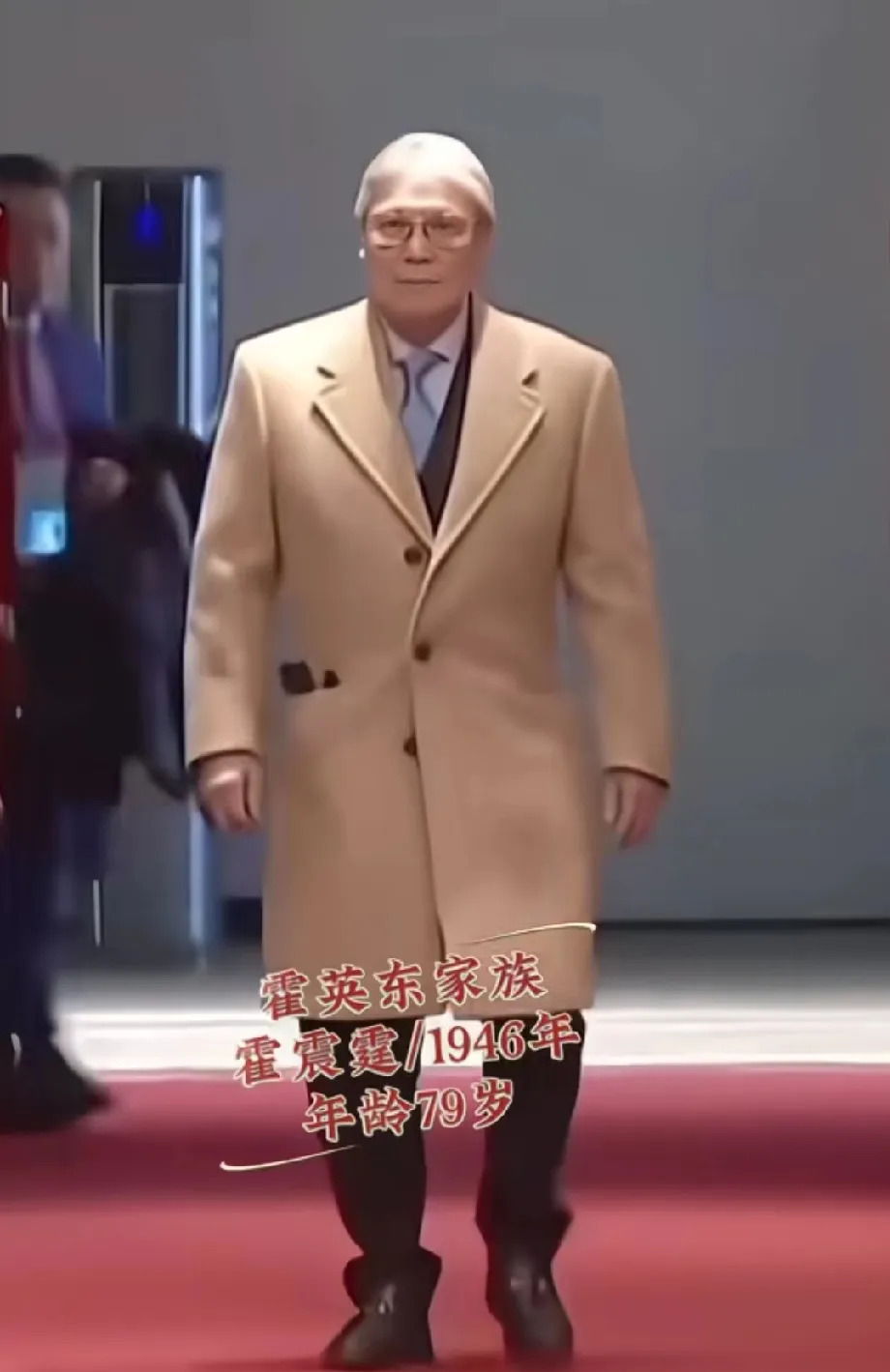 霍家三代爱国情











霍家满门忠烈，这可不是说着玩的！你看看霍老