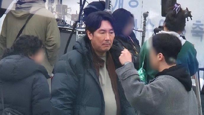 《信号2》拍摄现场，赵震雄“身材发福”，金惠秀、李帝勋再聚首！