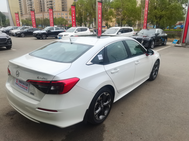 高速微调方向卡顿
这个车开的是有多揪心啊，新车安全带全车一点不回弹就全部换新，2