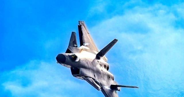 俄专家评价：中国很多武器性能超过美国，但都有一个共同缺点！中国造的新式武器越来越