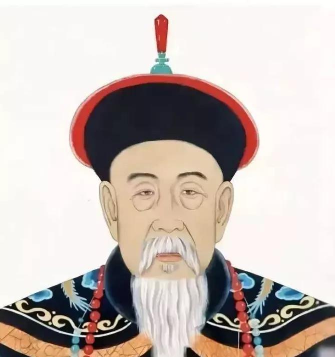 乾隆打准噶尔的时候，刘统勋不同意
乾隆看了一圈，发现不光刘统勋不同意，除了自己小
