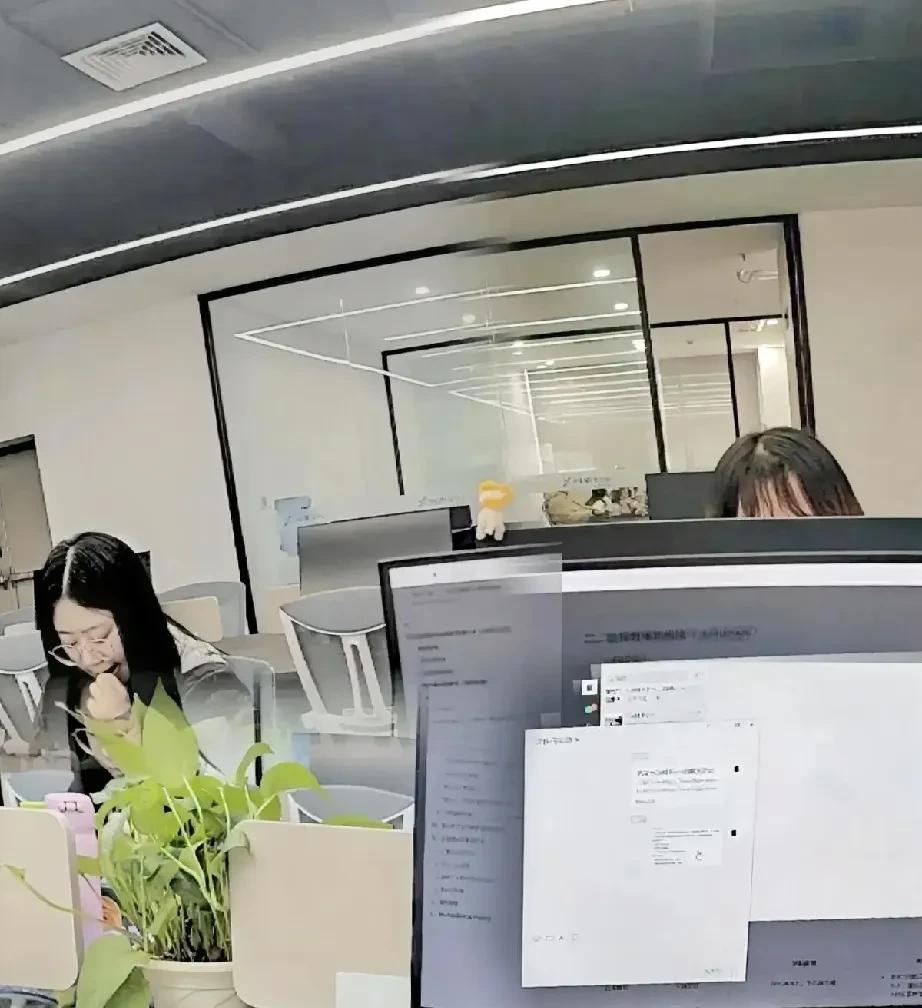 听我说，不管你供职的公司多正规，多有规模，多有光环，这些都和你无关！真正决定你在