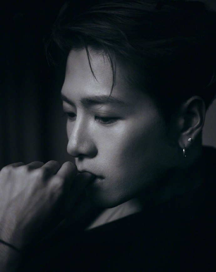 王嘉尔捐款100万，王嘉尔的善意从来都不是说说而已，一百万捐款背后是他对香港的关