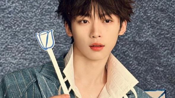 从 “郑朋” 到 “梓渝”，17 岁的他自己改名，是为 “杞梓之才” 的期许还是对过往的告别？