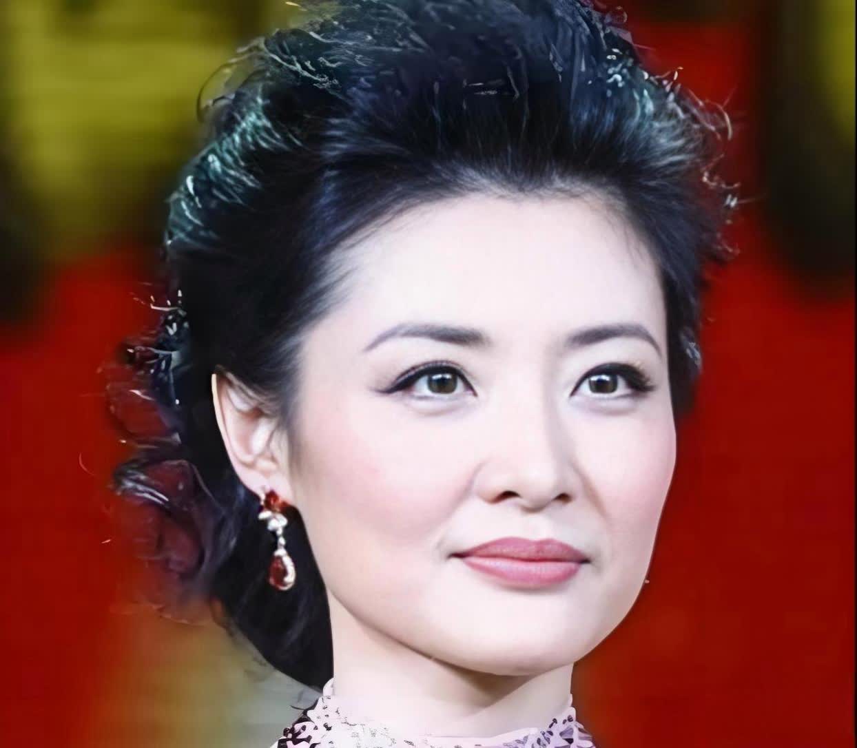 周涛的婚姻转折：周涛的两段婚姻就像一面镜子