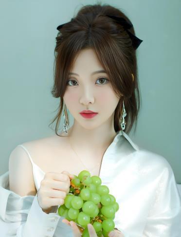 #郑乃馨发文回应争议# 泰籍华裔女明星郑乃馨回应粉丝见面会及个人状态变化争议，其
