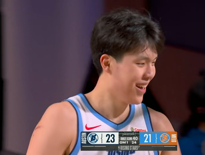 开拓者小将杨瀚森真是大放异彩！在今天里弗斯队以34：40不敌安东尼队的全明星新秀