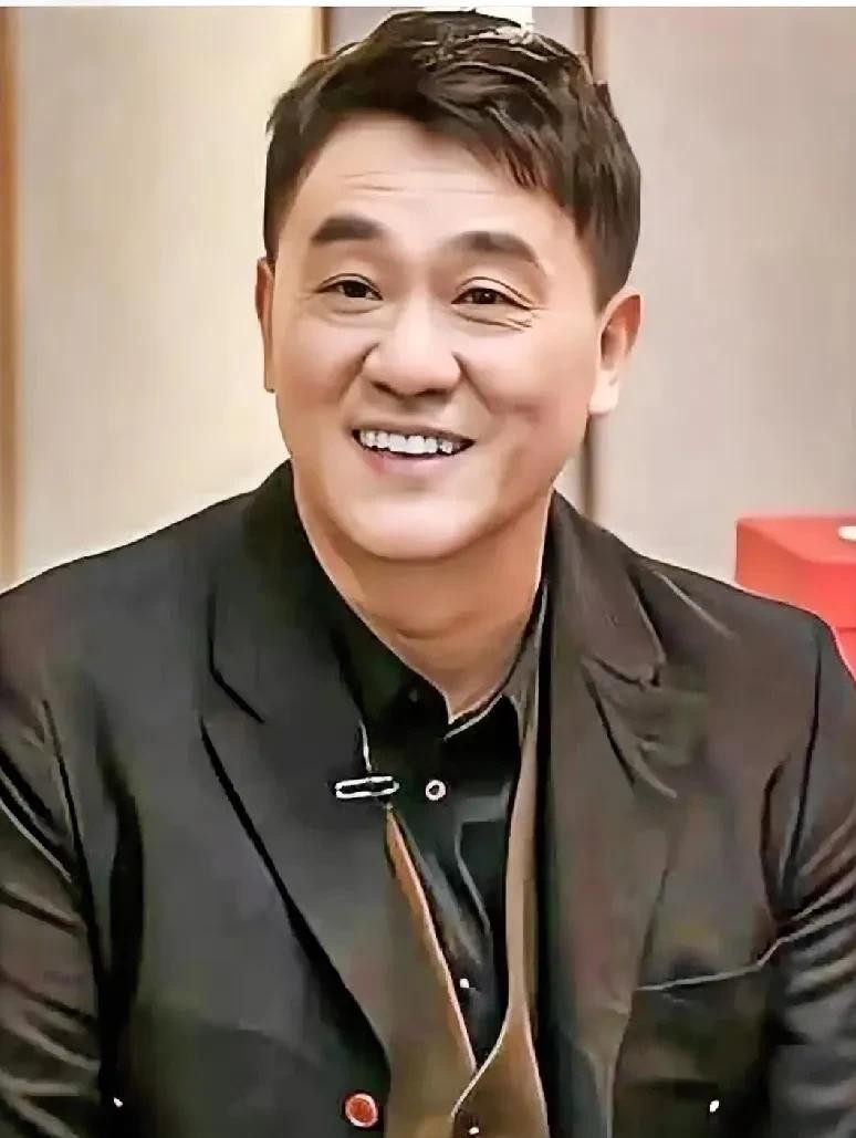 何冰胡军回忆学生时代献血趣事





献血怕啥？这事儿搁谁谁不迷糊！想当年，何