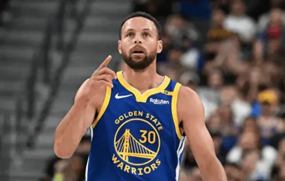 里程碑！库里成为NBA历史上第22位拿到26000分的球员！
传奇依然在继续。