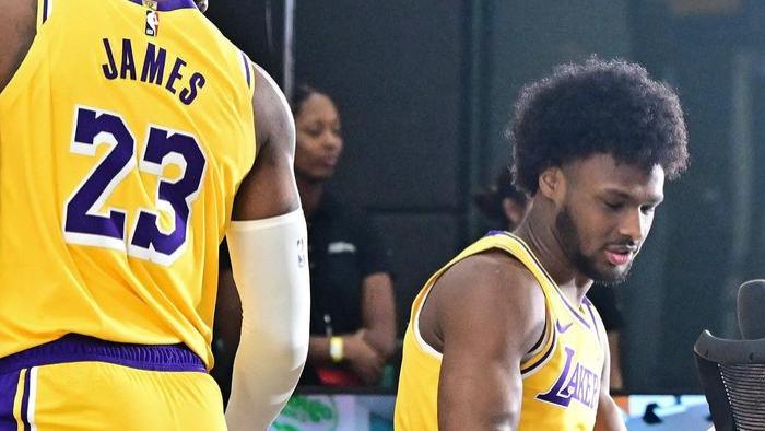 11分钟10分2抢断！55号秀的逆袭序章，布朗尼打破质疑的夏联之夜