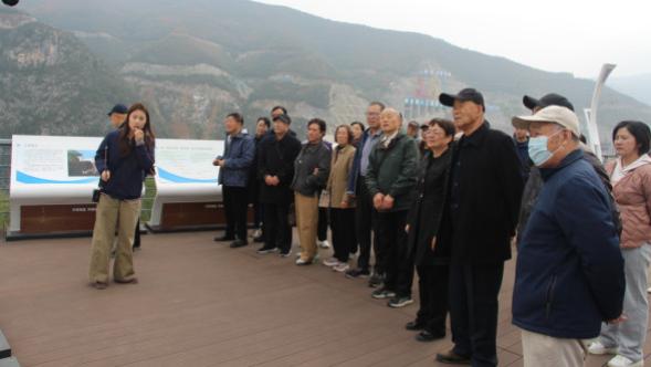 渭北旱塬见清流 银龄重九话新篇——铜川市水务局重阳节组织退休老干部参观东庄水利枢纽工程侧记