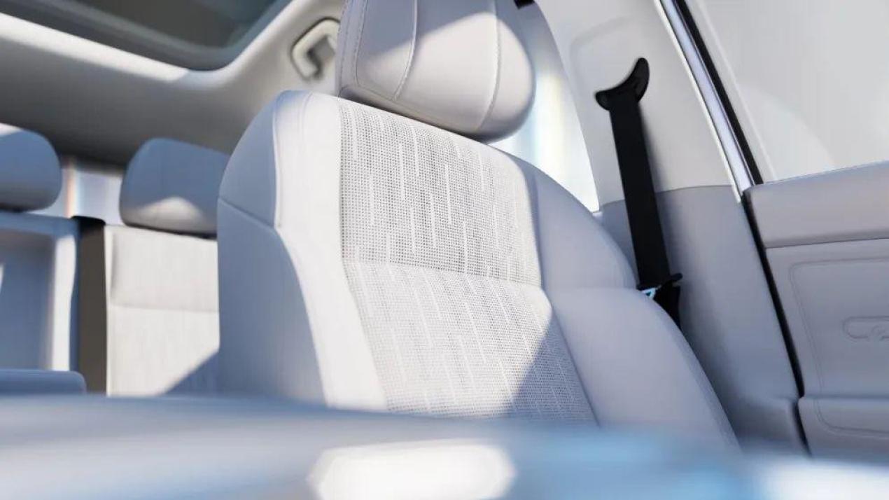 不仅采用了竹炭舒享座椅，B10座舱环保还有这么多亮点！