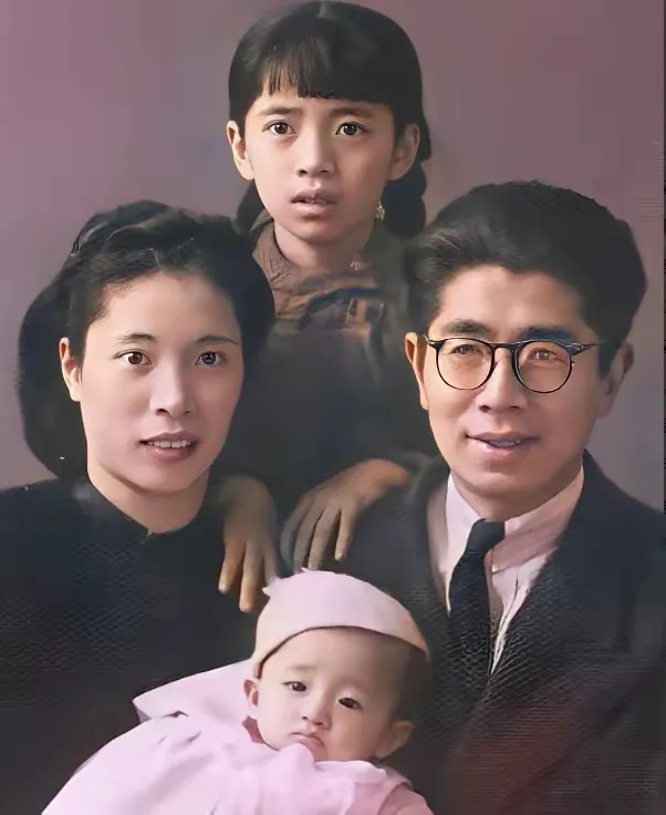1945年，陈芝秀抛下年幼子女和丈夫常书鸿，跟下属私奔。没想到19年后，她衣衫褴