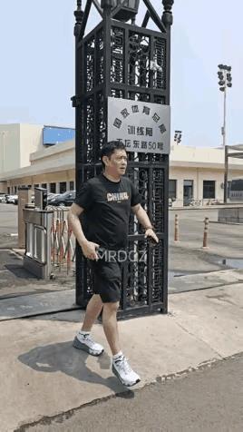 在体总看到新鲜Coco，
离看到新鲜莎莎还远么？
从世锦赛回来，
Coco俩徒弟