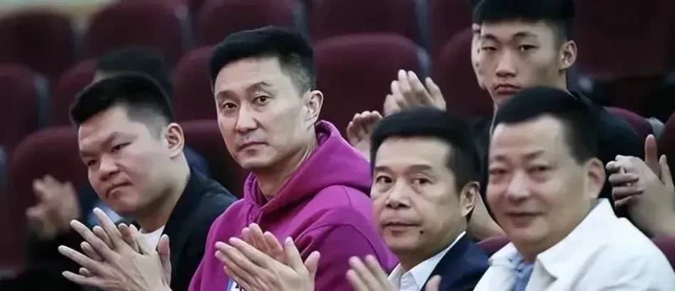 杜锋很有野心，目标当然是一年实现三冠！

广东队已连续四年总决赛舞台，随着第