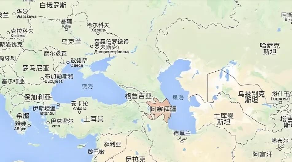 俄罗斯如果在这个时候对付阿塞拜疆，那是十分不明智的行为。
别看阿塞拜疆国家不大，