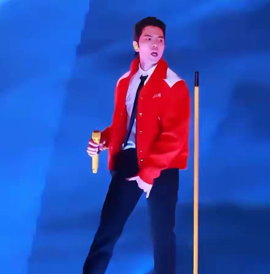 9月6日，演唱会上，萧敬腾激情开唱《王妃》，那极具感染力的嗓音将现场气氛推向高潮