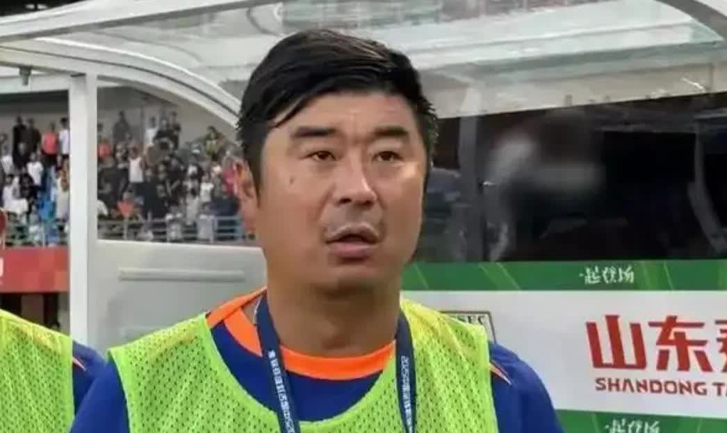 三点表明韩鹏在泰山队难有作为，只不过是个傀儡罢了！
1，新买的中卫不是韩鹏定的