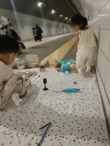 你觉得这个画面温馨可爱吗？[what]