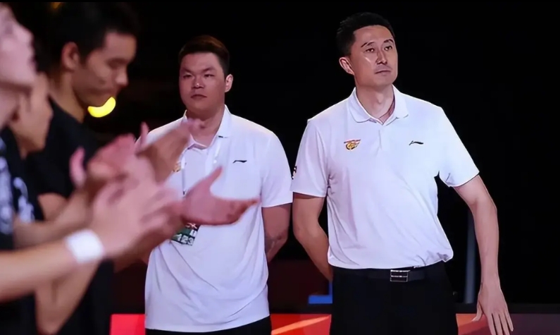 杜锋遇到幸福的烦恼，广东新赛季后卫线人才济济，谁能脱颖而出？

1.徐杰   2