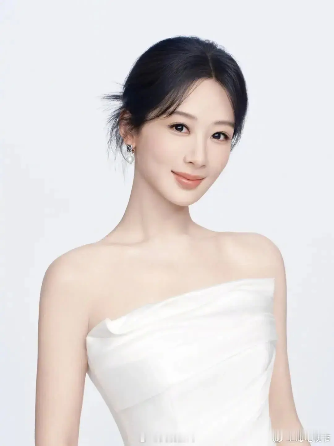 白玉兰奖将在今晚揭晓。
视后有五人角逐:宋佳，闫妮，马伊琍，刘亦菲，杨紫。我以为