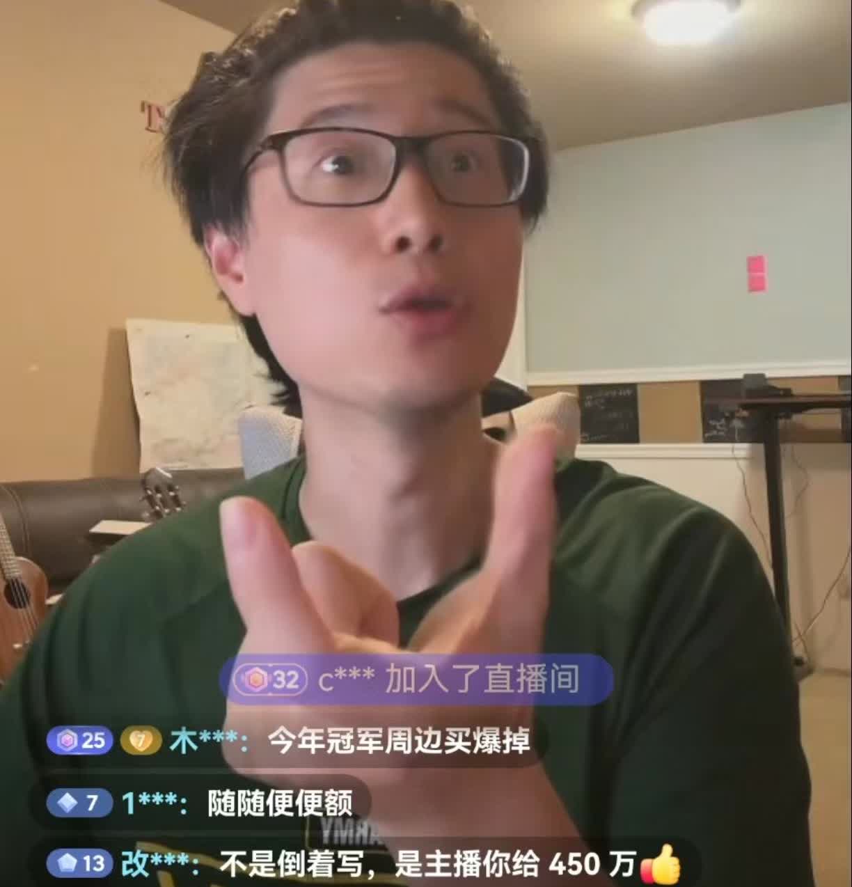 上海申花知名球迷大兵给俱乐部提了一个建议，那就是接下来九轮申花的比赛，每场比赛增
