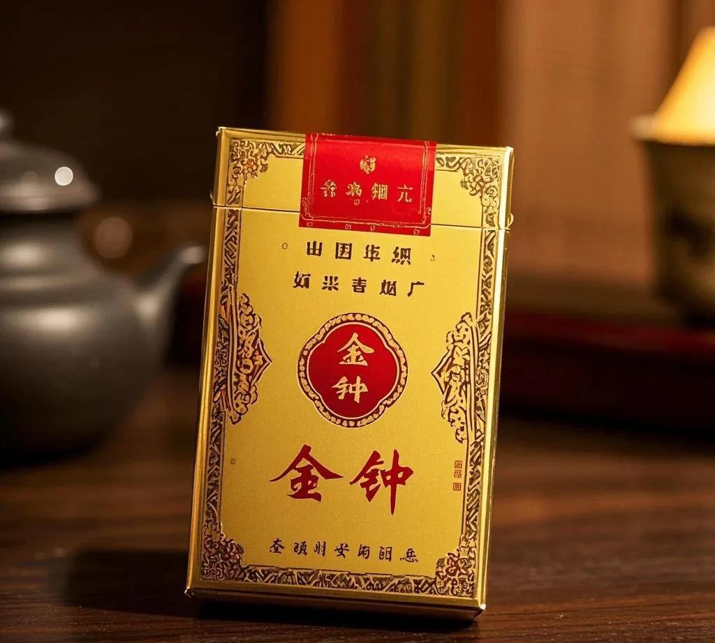 80年代的安阳有以下工厂:
安阳火柴厂
安阳内衣厂
安阳电池厂
安阳轴承厂
安阳