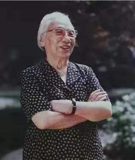 2005年宋任穷病重说不出话，女儿了解父亲：我们会照顾好妈妈的
“爸，放心吧，妈