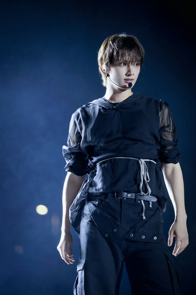 镖人作者关注了文俊辉
也是目前影视化参演人员里唯二关注
真的太期待文俊辉在镖人里