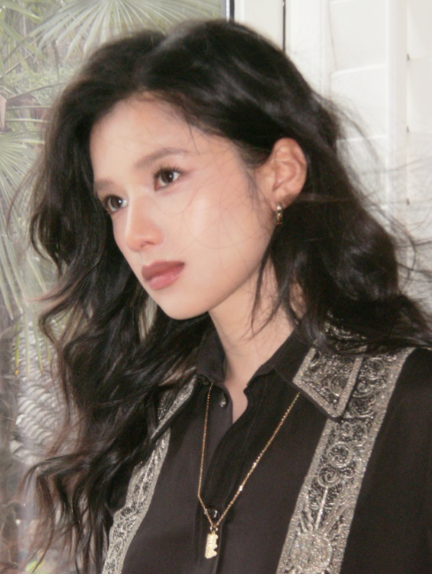 张婧仪的这张脸，真的让人无限喜欢！