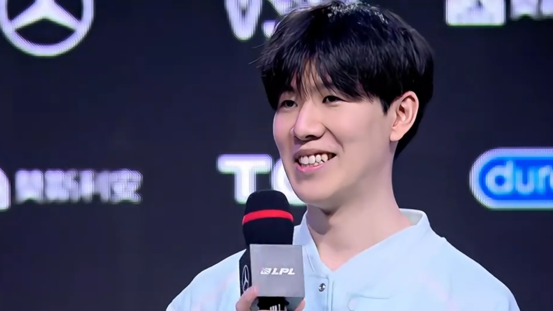 LPL最能拉扯的教练诞生！转会末期突然留队，BLG粉丝集体破防